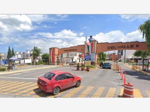 Casa en venta en San Nicolas Tolentino, Toluca — foto 2 de 14