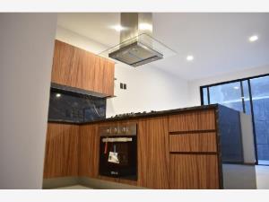 Casa en venta en Arbolada Bosques de Santa Anita, Tlajomulco de Zúñiga — foto 2 de 14