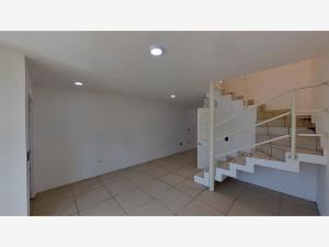 Casa en venta en Santa Cruz de las Flores, Tlajomulco de Zúñiga — foto 3 de 13