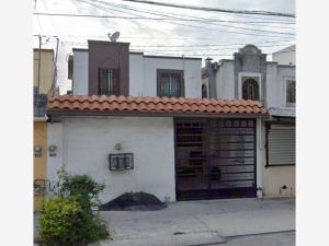Casa en venta en Los Cristales, Guadalupe, Nuevo León Casa en venta en Los Cristales, Guadalupe, Nuevo León