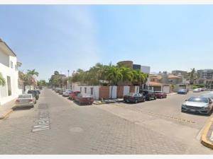 Casa en venta en Diaz Ordaz, Puerto Vallarta — foto 2 de 7