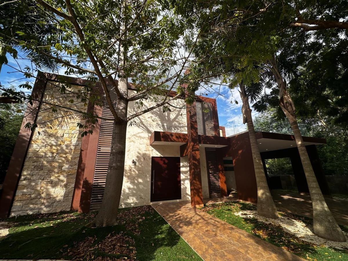 Casa en venta en Yucatán Country Club, Mérida — foto 1 de 25