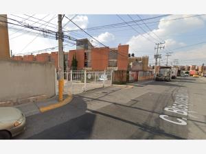 Casa en venta en Los Héroes Tecámac II, Tecámac — foto 2 de 18