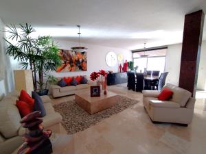 Casa en venta en Lomas de Angelópolis, San Andrés Cholula — foto 2 de 17
