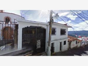 Casa en venta en Huiyatengo, Taxco de Alarcón — foto 2 de 6