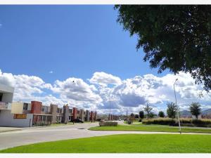 Casa en venta en Los Tréboles, Zapopan — foto 2 de 7