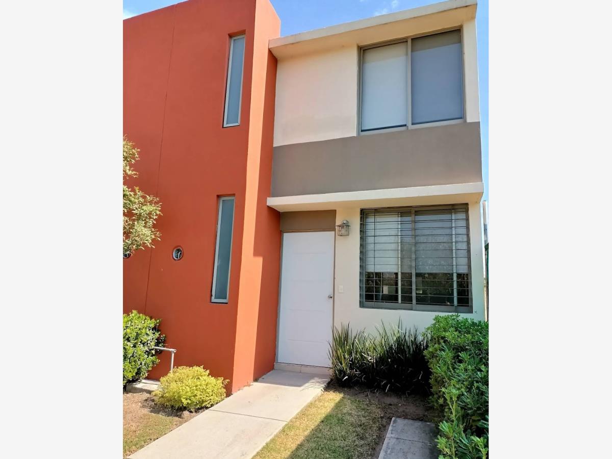 Casa en venta en Los Tréboles, Zapopan