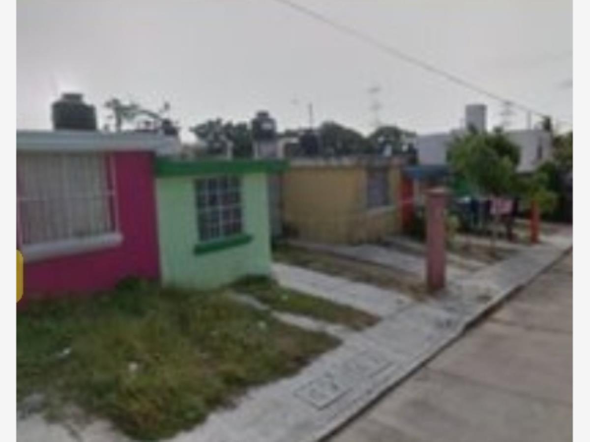 Casa en venta en Jardines de California, Coatzacoalcos