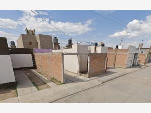 Casa en remate en Los Arbolitos III, Durango, Durango