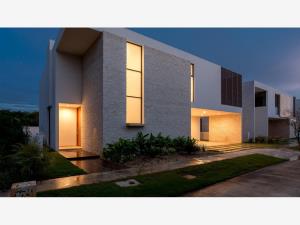 Casa en venta en Yucatán Country Club, Mérida — foto 2 de 17