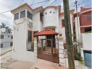Casa en venta en Lomas de Rosales, Tampico — foto 2 de 8