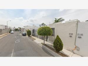 Casa en venta en Los Candiles, Corregidora — foto 2 de 17