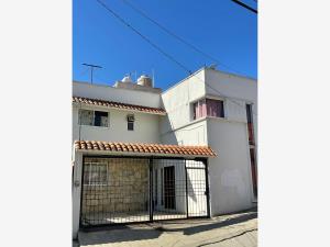 Casa en renta en Manuel Sabino Crespo, Oaxaca de Juárez, Oaxaca