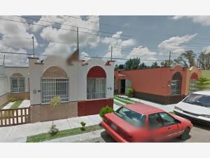 Casa en venta en Magisterial, Irapuato — foto 2 de 9