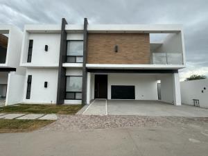 Casa en venta en Altozano la Nueva Laguna, Gómez Palacio — foto 2 de 20