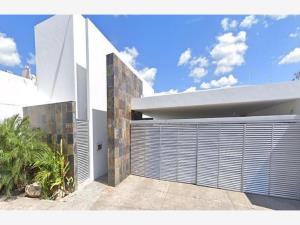 Casa en venta en Montebello, Mérida — foto 3 de 8