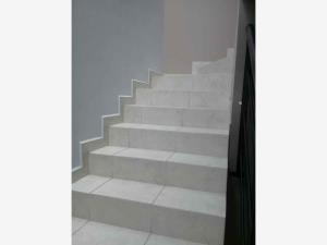 Casa en venta en Residencial Puerta de Piedra, Celaya — foto 3 de 7