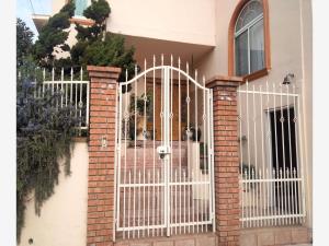 Casa en venta en Moderna, Ensenada, Baja California