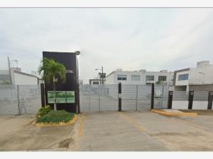 Casa en remate en Villas de San Martín, Coatzacoalcos, Veracruz de Ignacio de la Llave