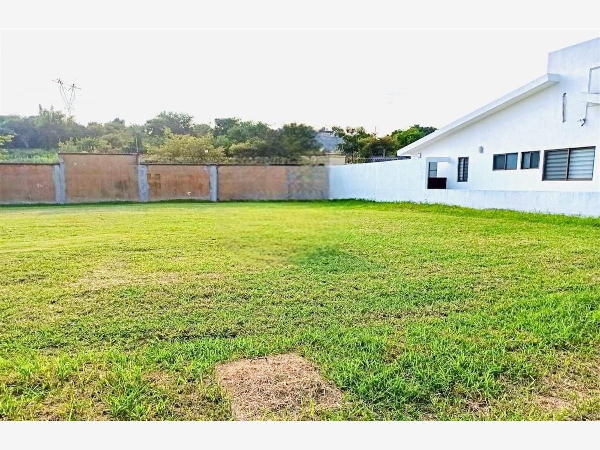 Terreno en venta en Paraíso Country Club, Emiliano Zapata — foto 1 de 6