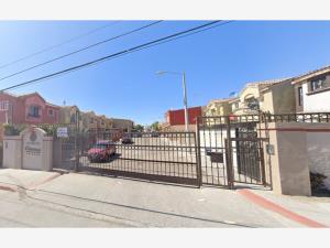 Casa en Villa Residencial Santa Fe 3ra. Sección, Tijuana, Baja California