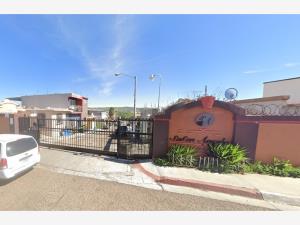 Casa en Pórticos de San Antonio, Tijuana, Baja California