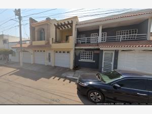 Casa en venta en Tulipanes, Culiacán — foto 2 de 12