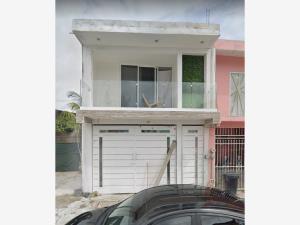 Casa en venta en Playa del Carmen, Playa del Carmen — foto 1 de 11