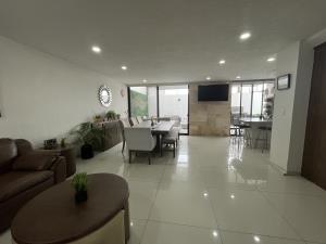 Casa en venta en Lomas de Angelópolis, San Andrés Cholula — foto 2 de 20