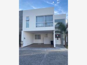 Casa en venta en Momoxpan, San Pedro Cholula, Puebla