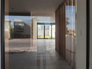 Casa en venta en La Campiña del Bosque, León — foto 2 de 18