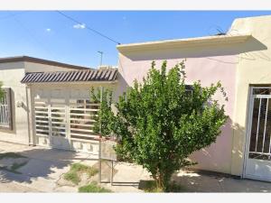 Casa en venta en Villas Universidad, Torreón — foto 2 de 5