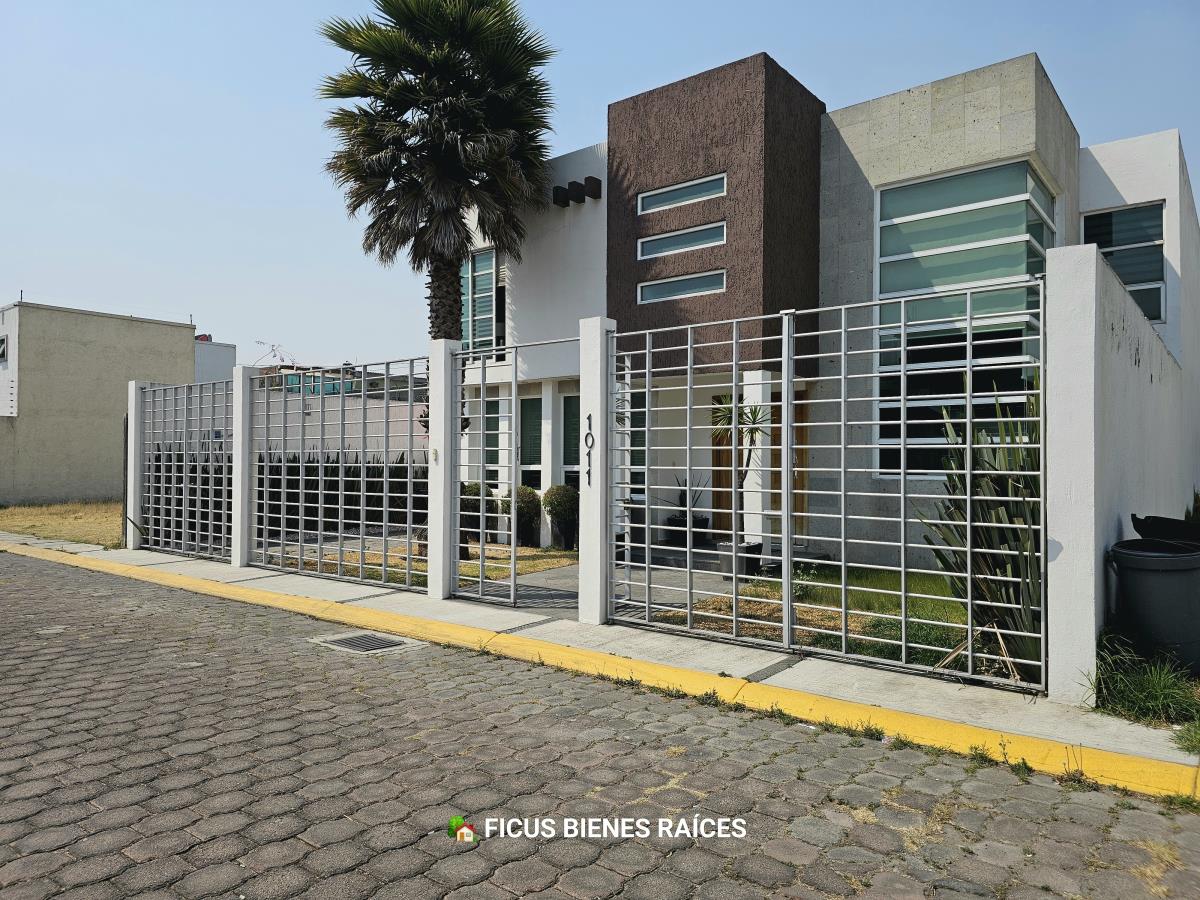 Casa en venta en San Salvador Tizatlalli, Metepec — foto 1 de 43