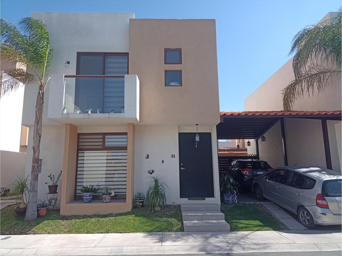 Casa en venta en Puerta Real, Corregidora — foto 1 de 33