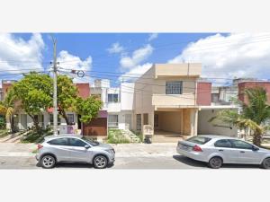 Casa en Supermanzana 20 Centro, Benito Juárez, Quintana Roo