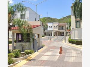 Casa en venta en Haciendas de la Sierra, San Pedro Garza García — foto 3 de 5