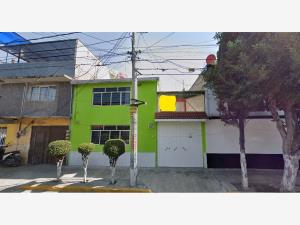 Casa en venta en Metropolitana Tercera Sección, Nezahualcóyotl, México