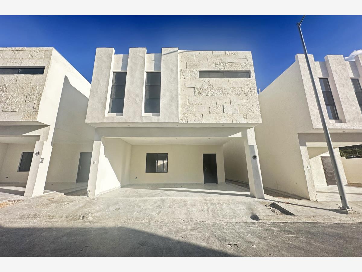 Casa en venta en Lomas de Lourdes, Saltillo — foto 1 de 15