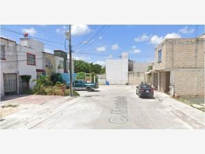 Casa en Residencial La Cascada, Benito Juárez, Quintana Roo