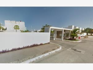 Casa en venta en Playa del Carmen Centro, Playa del Carmen — foto 3 de 11