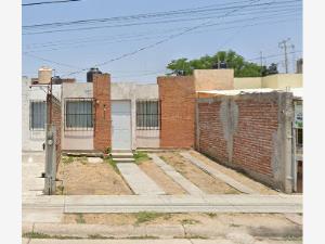 Casa en venta en Jardines de Echeveste, León — foto 2 de 8