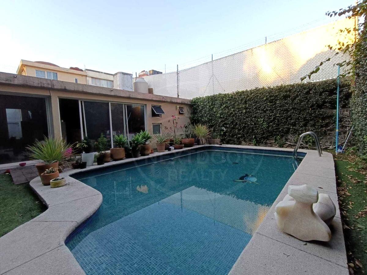 Casa en venta en Jardines de Cuernavaca, Cuernavaca — foto 1 de 11