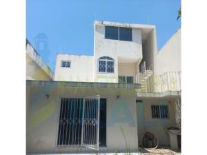Casa en Benito Juarez, Poza Rica de Hidalgo, Veracruz de Ignacio de la Llave