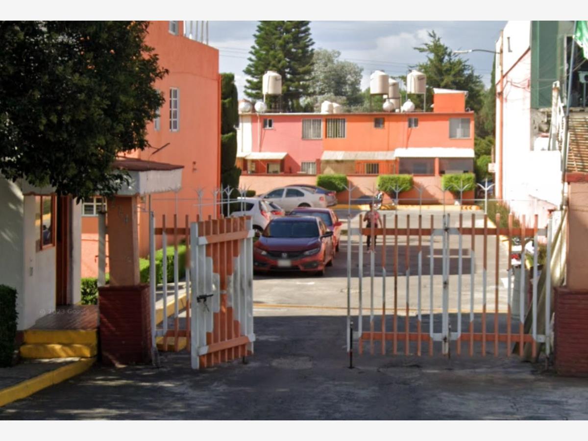 Casa en venta en Villa de las Flores 2a Sección (Unidad Coacalco), Coacalco de Berriozábal — foto 1 de 14