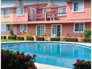 Casa en venta en La Puerta, Zihuatanejo de Azueta, Guerrero