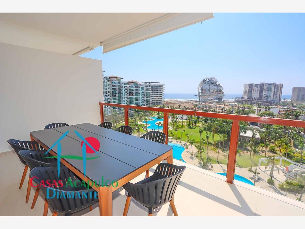 Departamento en renta mensual y vacacional con 3 recámaras y terraza con vista a las albercas Departamento en renta mensual y vacacional con 3 recámaras y terraza con vista a las albercas