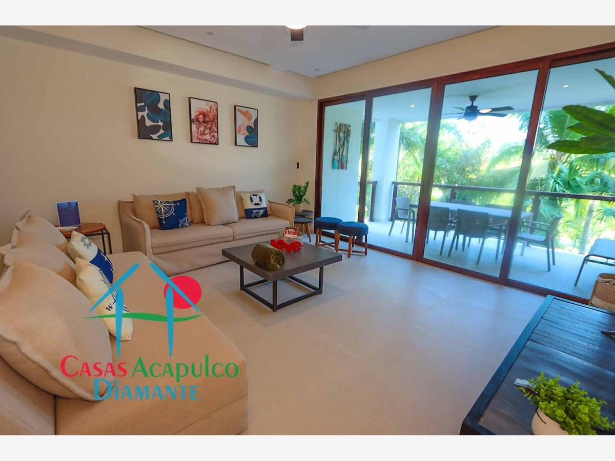 Depa en renta vacacional. Terraza con vista a los jardines y albercas Depa en renta vacacional. Terraza con vista a los jardines y albercas