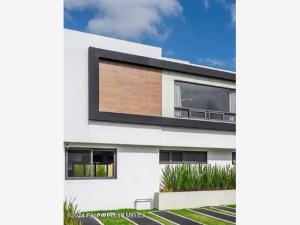 Casa en Llano Grande (El Salitre), Metepec, México