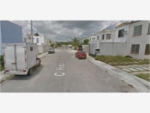Casa en venta en Fraccionamiento Galaxia Altamar, Benito Juárez — foto 3 de 4