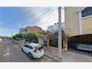 Casa en venta en Los Pinos, Culiacán — foto 3 de 12